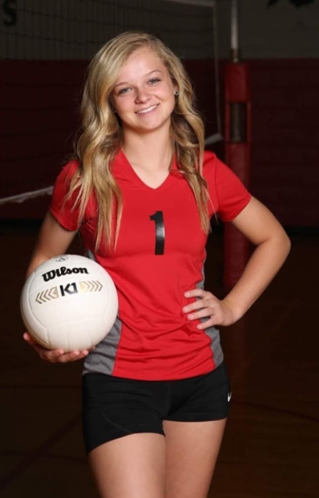 Eden Stokes is a junior at Mingus Union High School and a MUHS volleyball player.