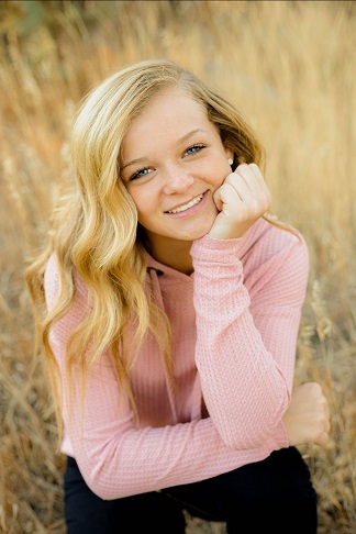 Eden Stokes is a junior at Mingus Union High School and a MUHS volleyball player.