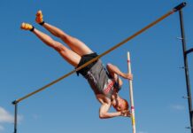 Armstrong and others to compete in pole vault at state