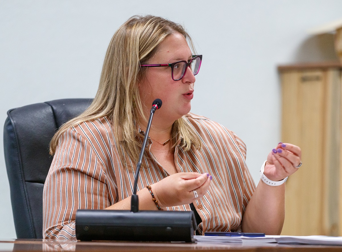 JNL-Camp Verde Town Council-06-11-004