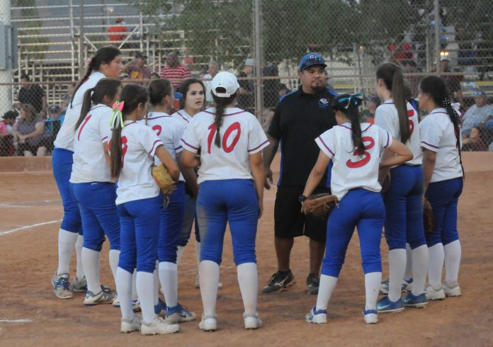 Sports_CV_Softball_State_Quarterfinals-9781