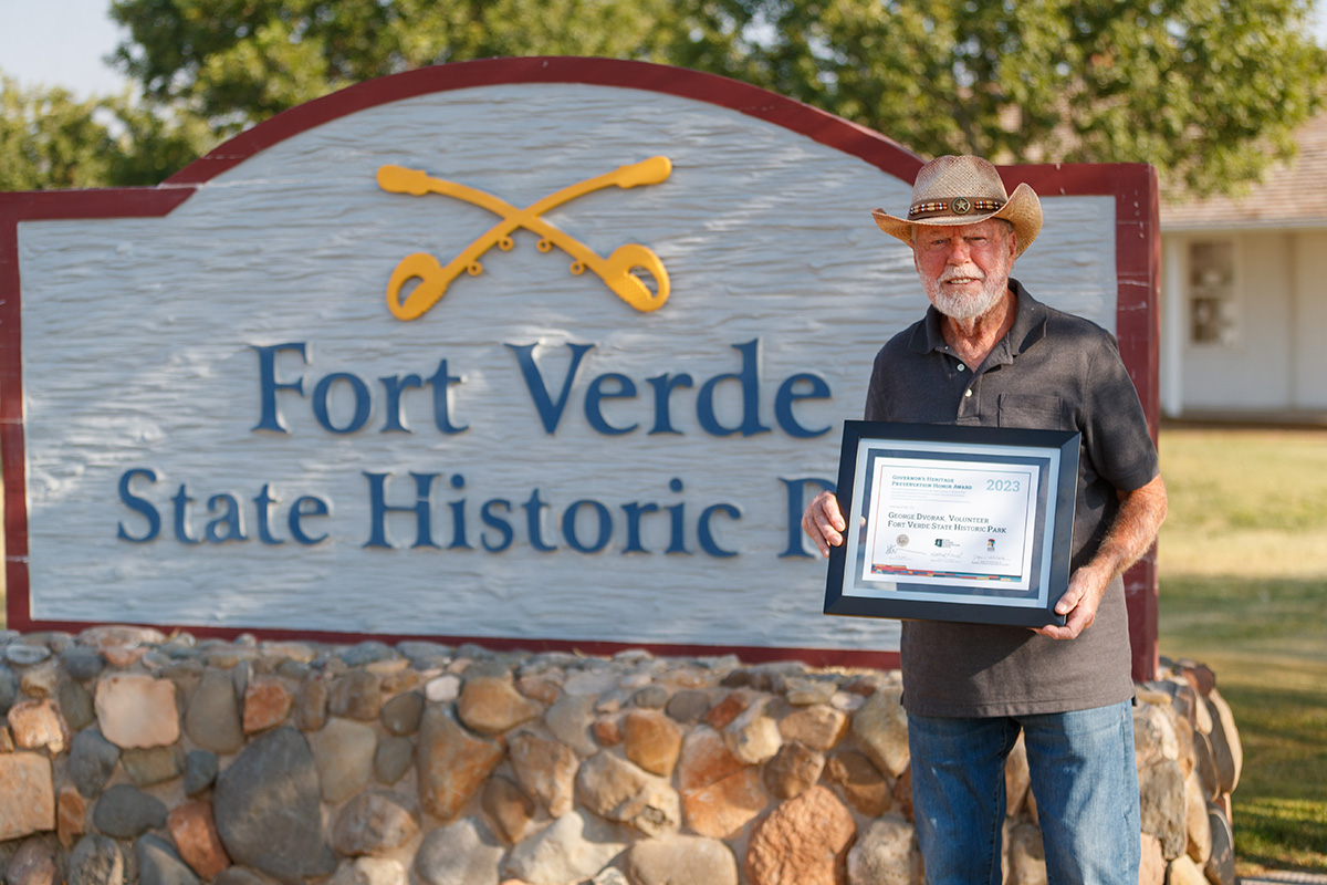 Fort Verde volunteer wins award