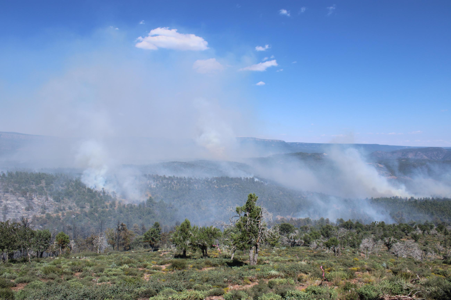 Heavy smoke in skies the Verde Valley from wildfires near Payson ...