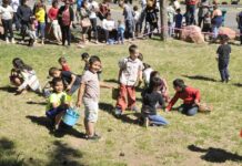 Kids go on hunt for Easter eggs